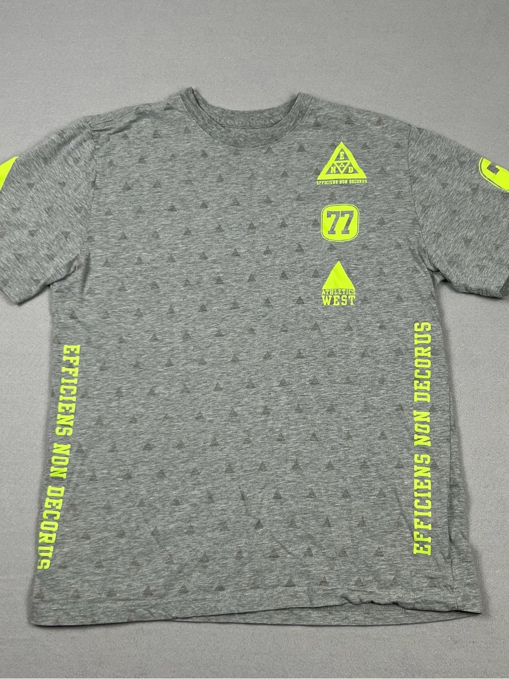 Nike NSW Men’s Large Futura Graphic Tee Gray Lime AW77 Athletics West Geometric